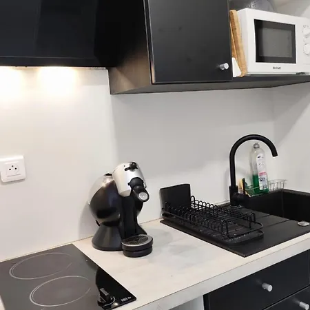 Апартаменты 24 M2 With Rooftop View Бордо